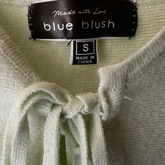 Cute front tie spaghetti strap crop top - Picture 4 of 4